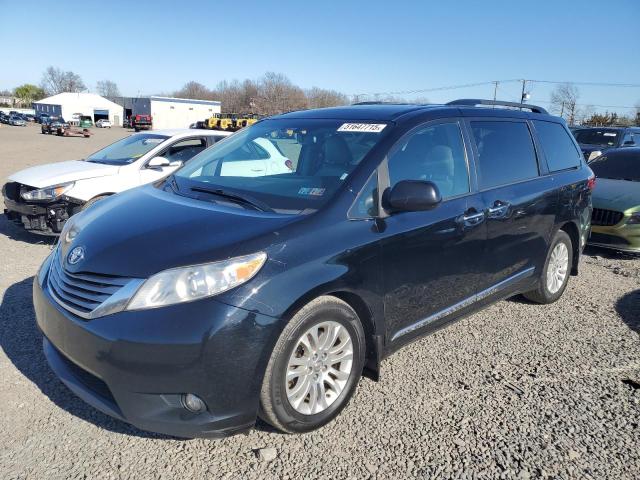 Photo 1 from auction – 2017 TOYOTA SIENNA XLE with VIN 5TDYZ3DC7HS883571