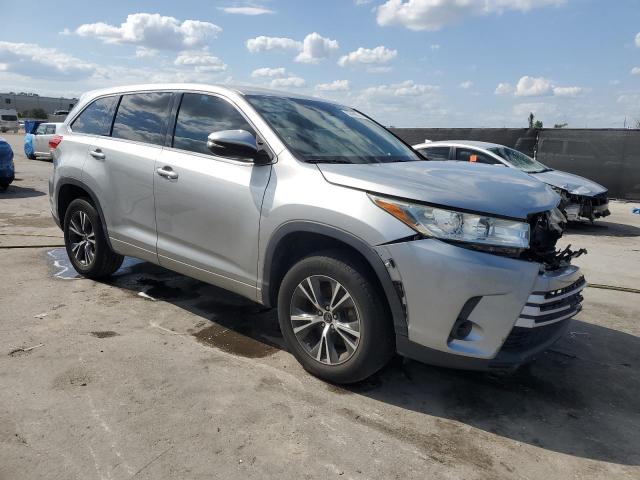 Photo 4 from auction – 2017 TOYOTA HIGHLANDER with VIN 5TDZARFH1HS025861