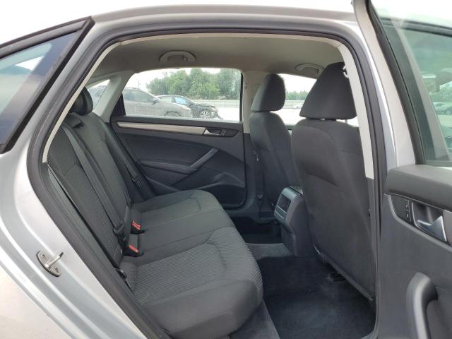 Photo 10 from auction – 2015 VOLKSWAGEN PASSAT S with VIN 1VWAT7A37FC100520