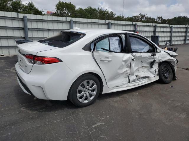 Photo 3 from auction – 2022 TOYOTA COROLLA LE with VIN 5YFEPMAE5NP283205