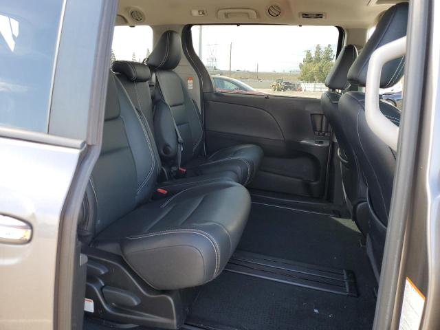 Photo 11 from auction – 2016 TOYOTA SIENNA with VIN 5TDXK3DC6GS741842