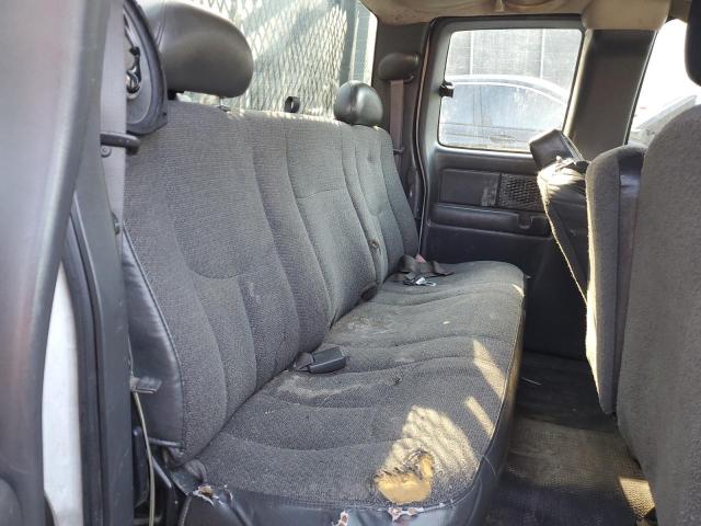 Снимка 10 от търг – 2004 GMC SIERRA C25 с VIN 1GTHC29U34E382478