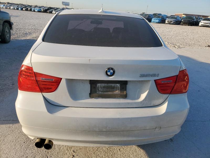 Photo 6 from auction – 2011 BMW 328 I with VIN WBAPH7C51BE682977