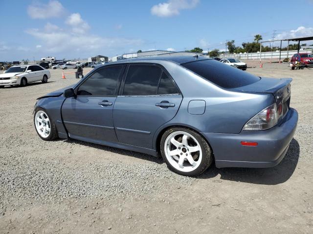Снимка 2 от търг – 2004 LEXUS IS 300 с VIN JTHBD192740093532