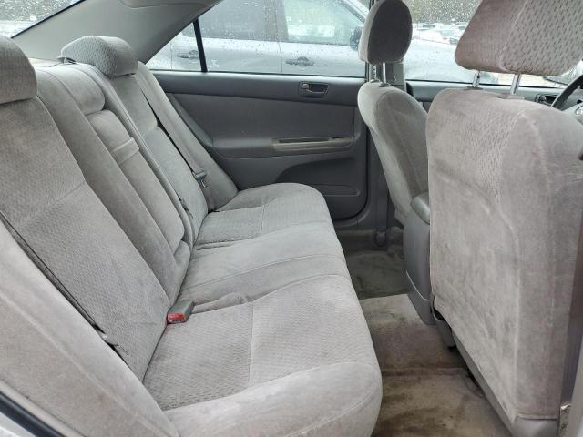 Photo 10 from auction – 2002 TOYOTA CAMRY with VIN 4T1BE32K22U020817