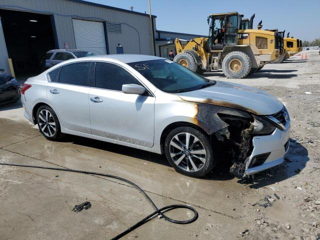 Photo 4 from auction – 2017 NISSAN ALTIMA 3.5 with VIN 1N4BL3AP6HC135867
