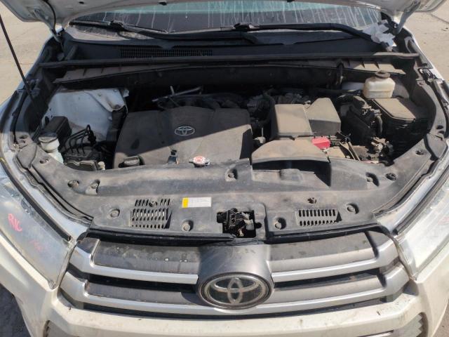 Photo 12 from auction – 2019 TOYOTA HIGHLANDER with VIN 5TDBZRFH4KS730588
