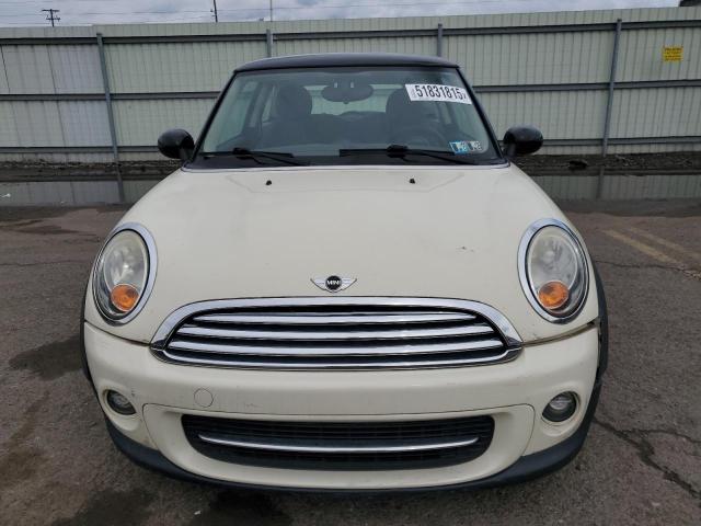 Снимка 5 от търг – 2011 MINI COOPER с VIN WMWSU3C51BT092174