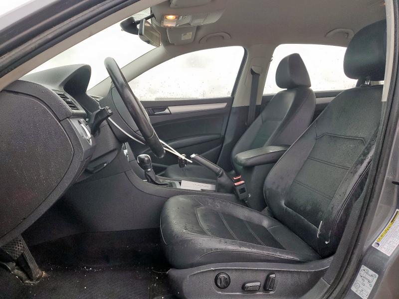 Photo 7 from auction – 2012 VOLKSWAGEN PASSAT SE with VIN 1VWBP7A34CC010861