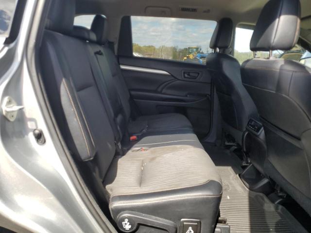 Photo 11 from auction – 2017 TOYOTA HIGHLANDER with VIN 5TDBZRFH5HS413587