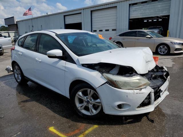 Photo 4 from auction – 2014 FORD FOCUS SE with VIN 1FADP3K25EL322142