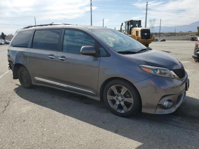 Photo 4 from auction – 2016 TOYOTA SIENNA with VIN 5TDXK3DC6GS741842