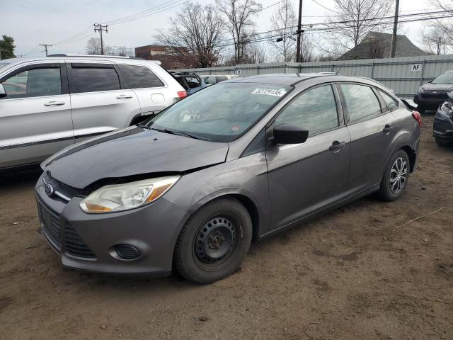 Снимка 1 от търг – 2013 FORD FOCUS S с VIN 1FADP3E22DL330158