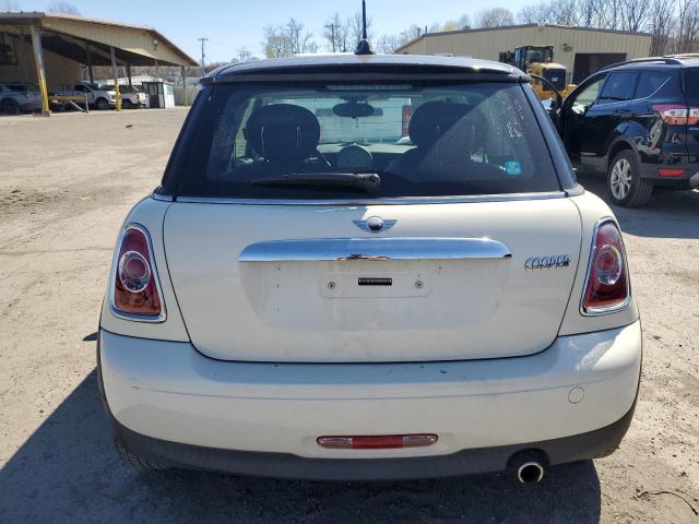 Снимка 6 от търг – 2011 MINI COOPER с VIN WMWSU3C58BT096075