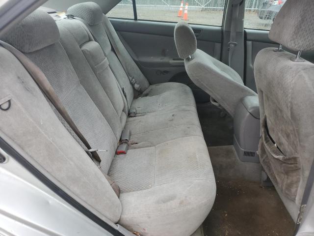 Photo 10 from auction – 2004 TOYOTA CAMRY LE with VIN 4T1BE32K44U857264