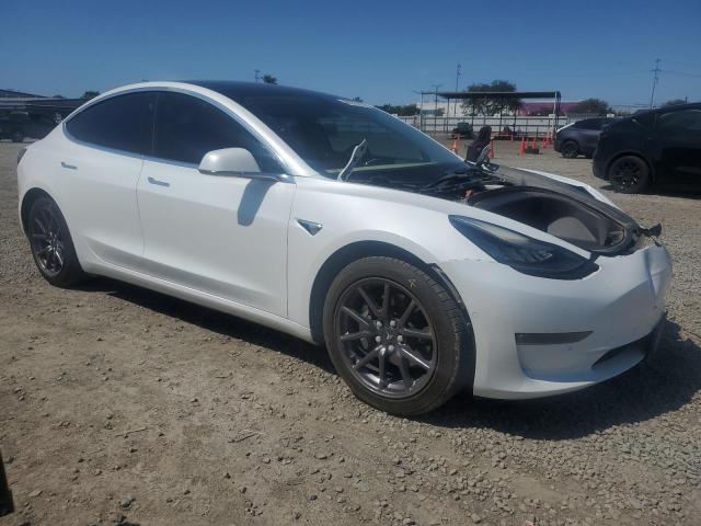 Снимка 4 от търг – 2019 TESLA MODEL 3 с VIN 5YJ3E1EA3KF345033