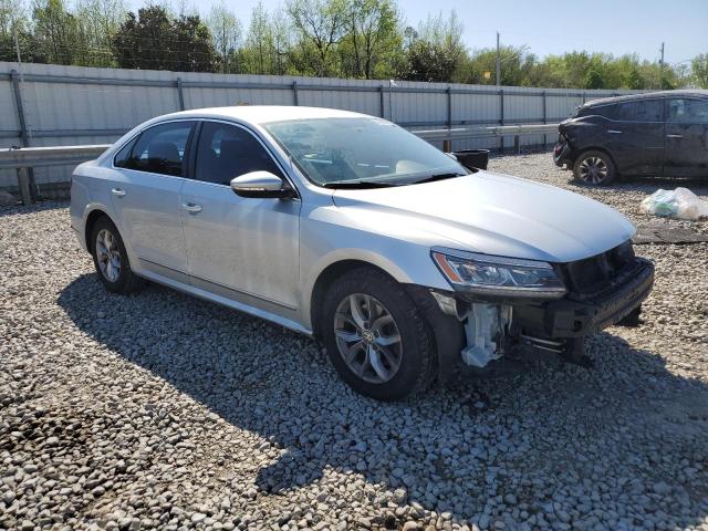 Photo 4 from auction – 2016 VOLKSWAGEN PASSAT S with VIN 1VWAS7A38GC050621