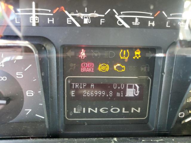 Photo 9 from auction – 2011 LINCOLN NAVIGATOR with VIN 5LMJJ2J5XBEJ04548