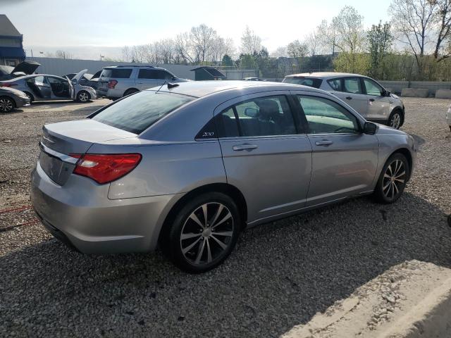 Photo 3 from auction – 2013 CHRYSLER 200 TOURIN with VIN 1C3CCBBG7DN723383