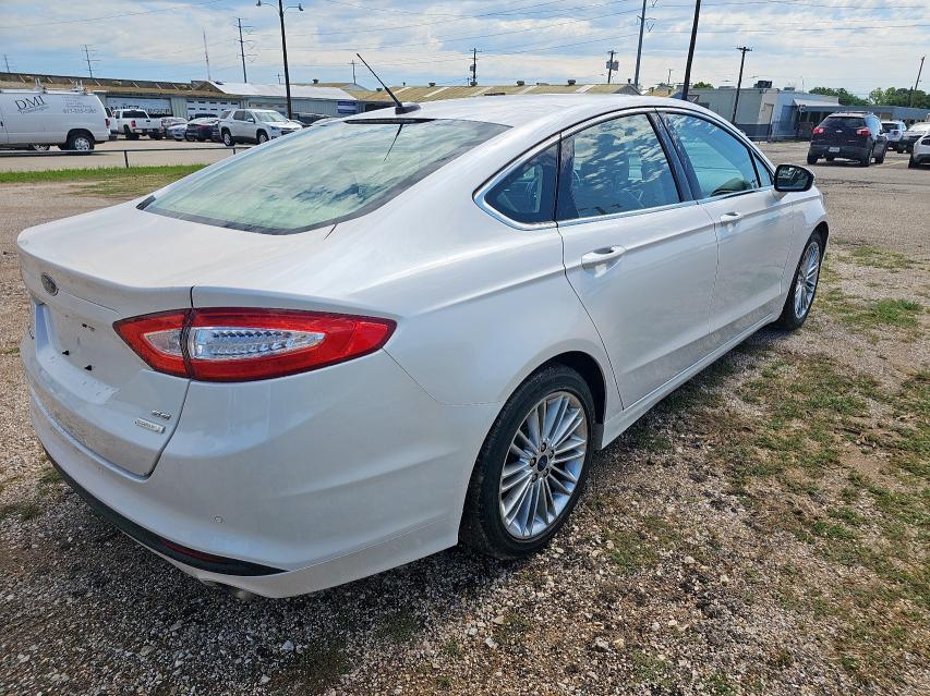 Photo 4 from auction – 2015 FORD FUSION SE with VIN 3FA6P0HD8FR126876