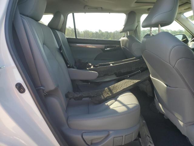 Zdjęcie 11 z aukcji – 2022 TOYOTA HIGHLANDER z VIN 5TDYZRAH8NS545448
