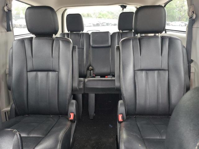 Photo 10 from auction – 2016 CHRYSLER TOWN & COU with VIN 2C4RC1BG0GR231334