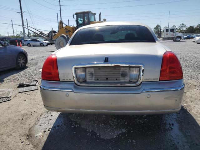 Photo 6 from auction – 2004 LINCOLN TOWN CAR E with VIN 1LNHM81W04Y651382