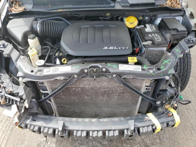 Photo 12 from auction – 2016 CHRYSLER TOWN & COU with VIN 2C4RC1BGXGR296515