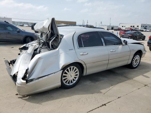 Photo 3 from auction – 2003 LINCOLN TOWN CAR S with VIN 1LNHM82W43Y604255