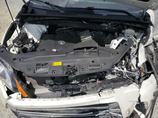 Photo 11 from auction – 2018 TOYOTA HIGHLANDER with VIN 5TDDZRFH9JS898685