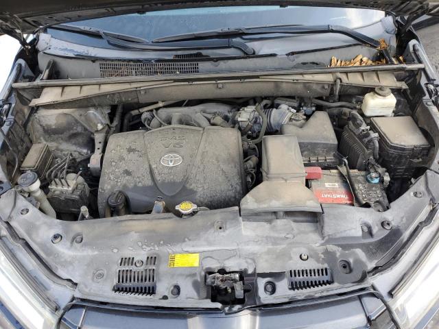 Photo 12 from auction – 2017 TOYOTA HIGHLANDER with VIN 5TDKZRFH5HS198499