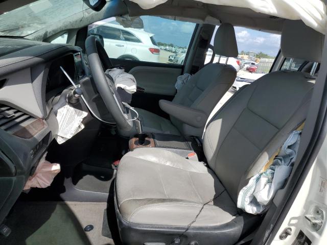 Photo 7 from auction – 2016 TOYOTA SIENNA XLE with VIN 5TDYK3DC8GS739966