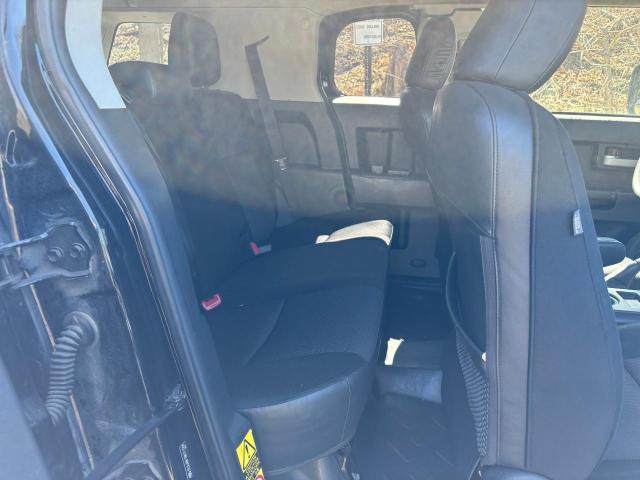 Photo 6 from auction – 2011 TOYOTA FJ CRUISER with VIN JTEZU4BF7BK011066