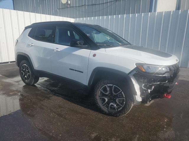 Снимка 4 от търг – 2025 JEEP COMPASS TR с VIN 3C4NJDDN0ST532435