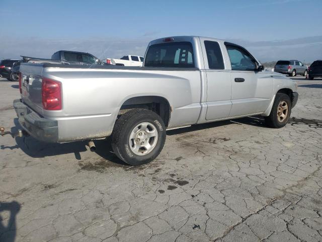 Photo 3 from auction – 2005 DODGE DAKOTA ST with VIN 1D7HE22K35S335575