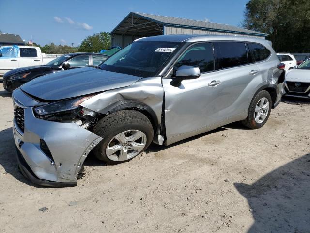 TOYOTA HIGHLANDER 2021 with VIN 5TDZZRAH5MS054628 - Photo from auction