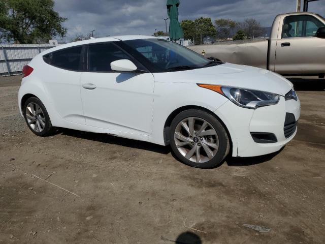 Снимка 4 от търг – 2016 HYUNDAI VELOSTER с VIN KMHTC6AD3GU260920