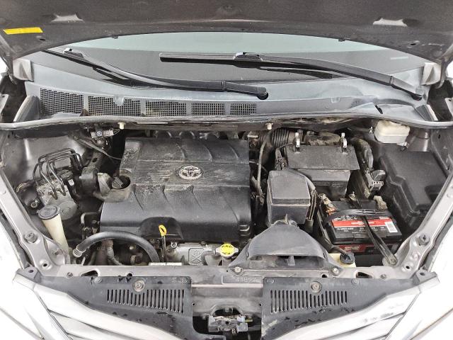 Photo 12 from auction – 2011 TOYOTA SIENNA XLE with VIN 5TDYK3DC2BS013531