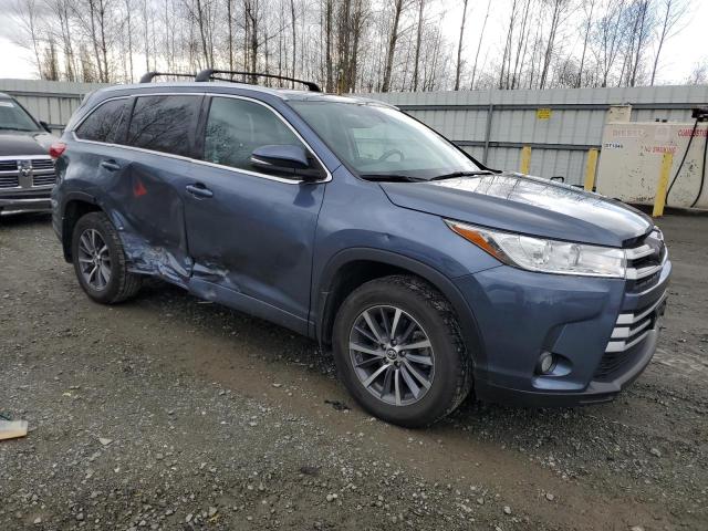 Снимка 4 от търг – 2018 TOYOTA HIGHLANDER с VIN 5TDJZRFH3JS808045