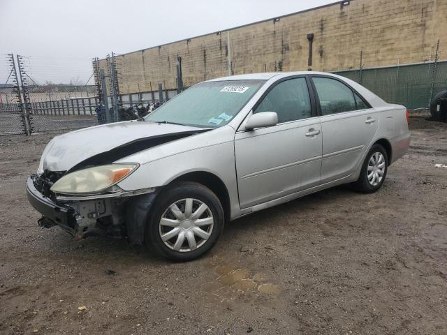 TOYOTA CAMRY LE 2004 with VIN 4T1BE32K44U857264 - Photo from auction