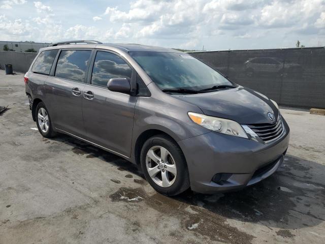 Photo 4 from auction – 2015 TOYOTA SIENNA LE with VIN 5TDKK3DC4FS608358