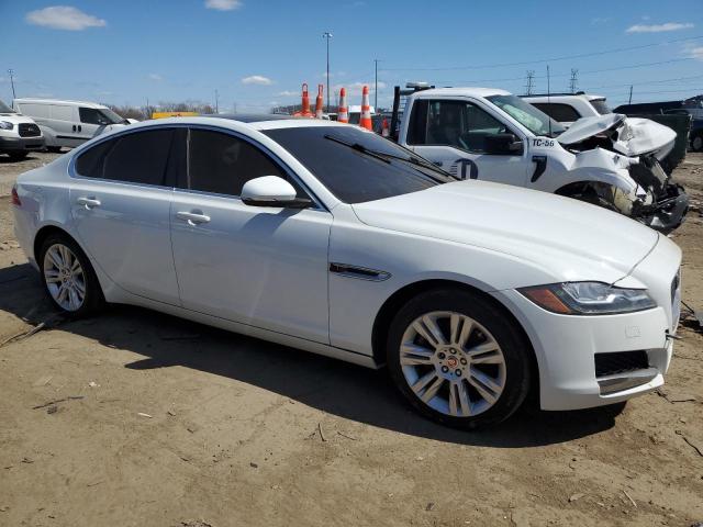 Photo 4 from auction – 2017 JAGUAR XF PREMIUM with VIN SAJBD4BVXHCY30154