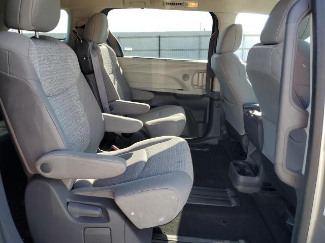 Photo 11 from auction – 2021 TOYOTA SIENNA LE with VIN 5TDKRKEC9MS035667