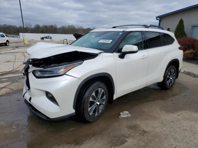 TOYOTA HIGHLANDER 2021 with VIN 5TDHZRBH0MS124160 - Photo from auction