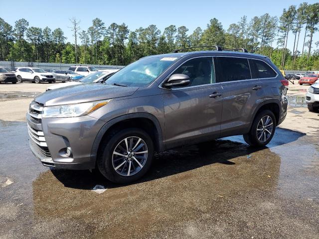Photo 1 from auction – 2019 TOYOTA HIGHLANDER with VIN 5TDKZRFHXKS568823