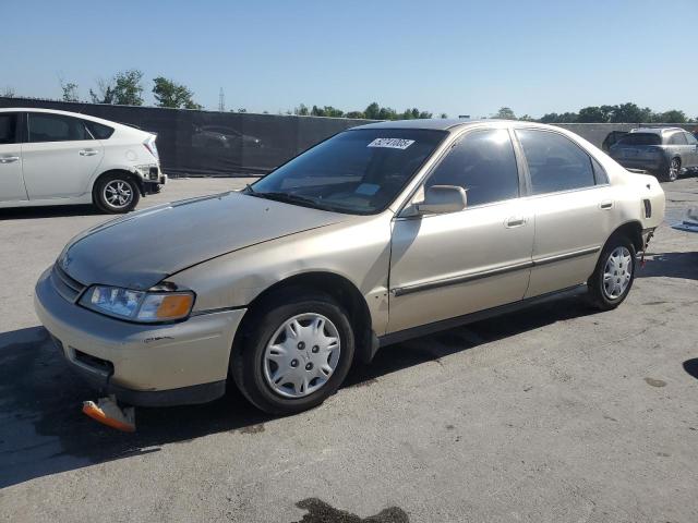 HONDA ACCORD LX 1995 with VIN JHMCD5639SC048029 - Photo from auction