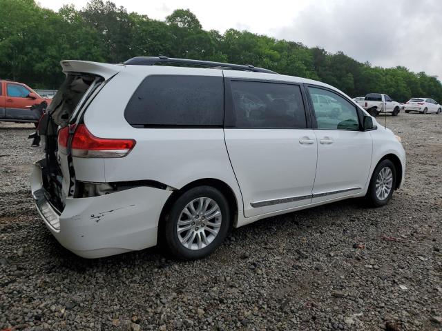 Photo 3 from auction – 2014 TOYOTA SIENNA XLE with VIN 5TDYK3DC2ES450952