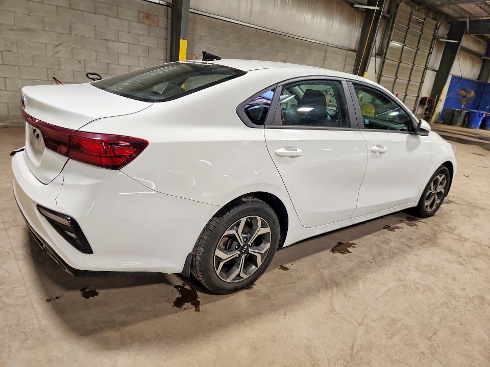 Photo 3 from auction – 2020 KIA FORTE with VIN 3KPF24AD9LE207012
