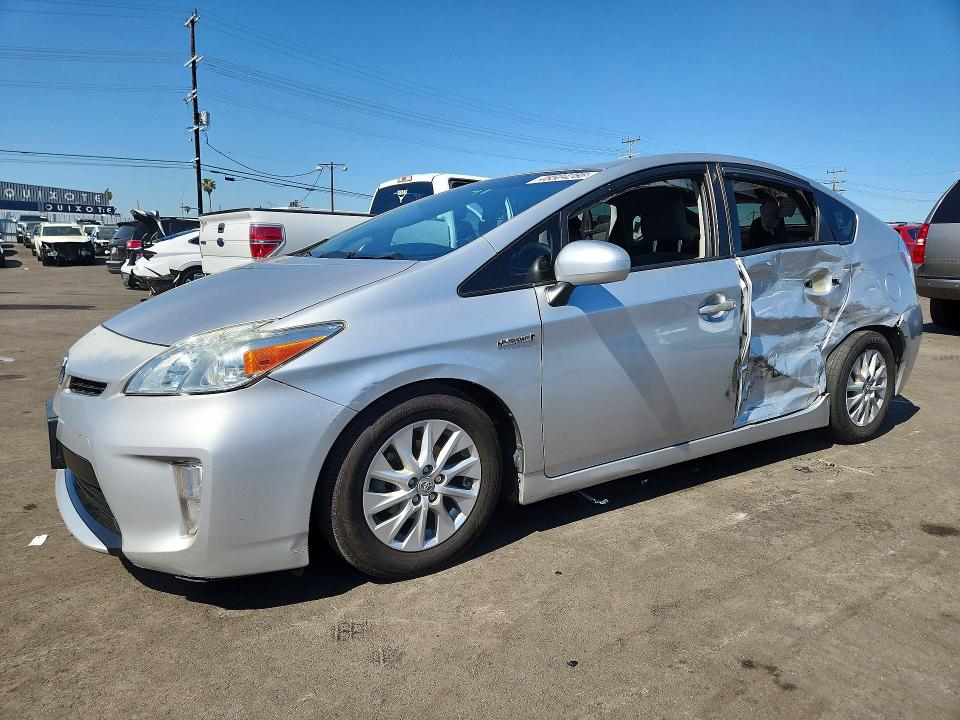 TOYOTA PRIUS 2014 with VIN JTDKN3DUXE0377757 - Photo from auction