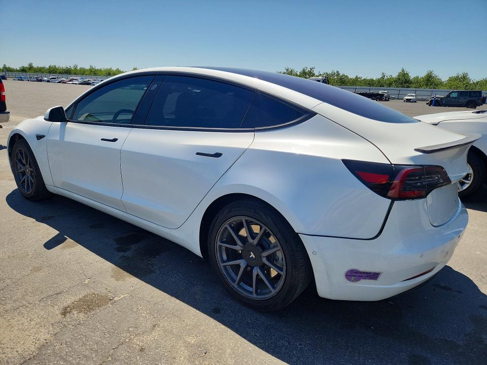 Photo 2 from auction – 2018 TESLA MDL 3 with VIN 5YJ3E1EA5JF026165